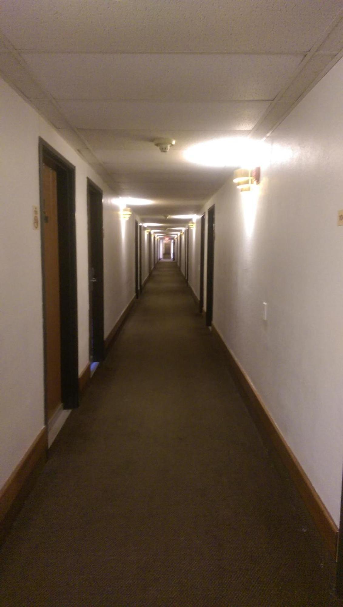 Days Inn & Suites By Wyndham Caseyville Εξωτερικό φωτογραφία